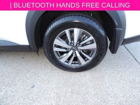 Certified 2023 Nissan Pathfinder SL w/ Black Appearance Package image 11