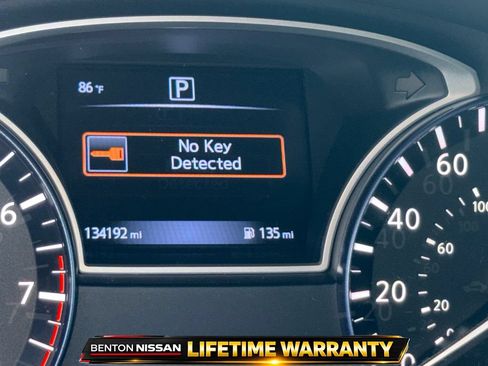 Used 2017 Nissan Altima 2.5 SR w/ Midnight Edition Package FWD image 17