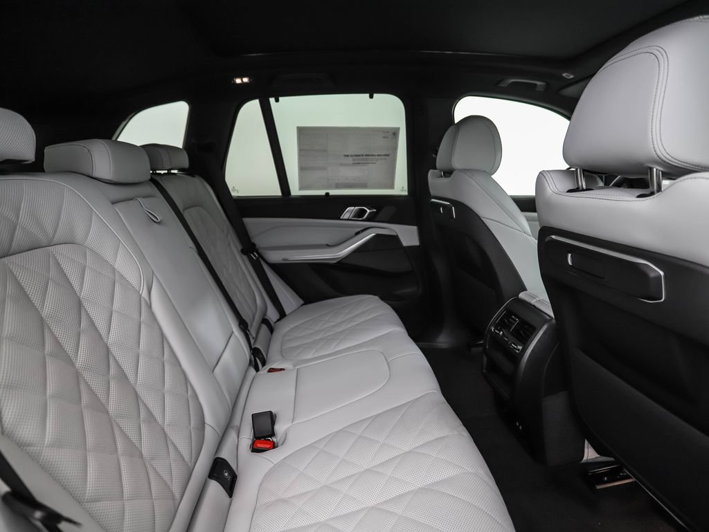 Used 2026 BMW X5 xDrive40i w/ Executive Package AWD/4WD image 26