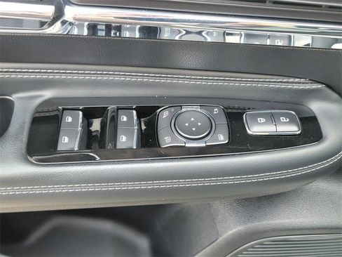 Used 2022 Lincoln Corsair Standard w/ Equipment Group 101A image 32