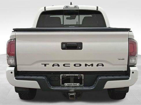 Used 2021 Toyota Tacoma TRD Off-Road w/ Technology Package AWD/4WD image 5