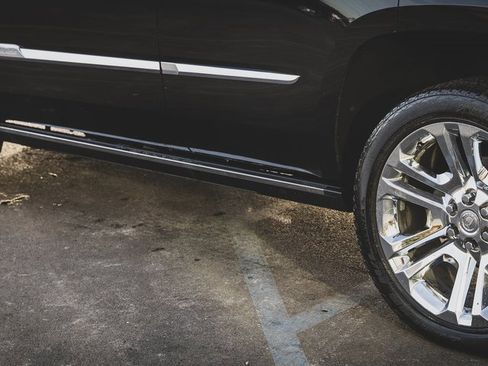 Used 2015 Cadillac Escalade Premium image 8