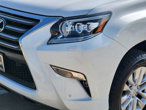Used 2019 Lexus GX 460 Premium AWD/4WD image 6