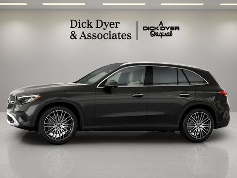 Used 2026 Mercedes-Benz GLC 300 image 25