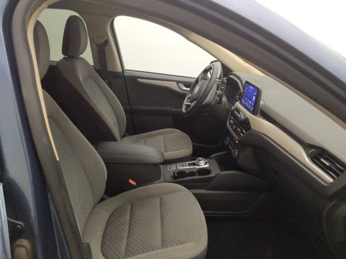 Used 2020 Ford Escape SE image 21