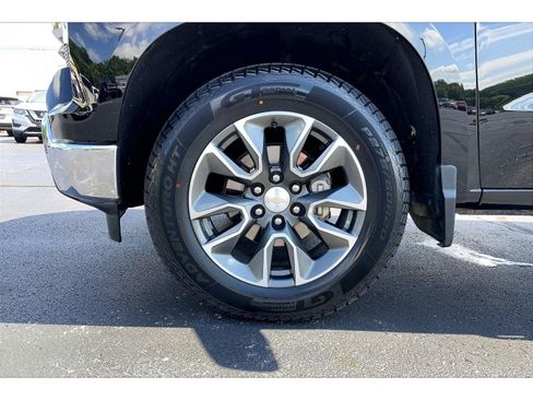 Used 2023 Chevrolet Silverado 1500 LT w/ Protection Package AWD/4WD image 9