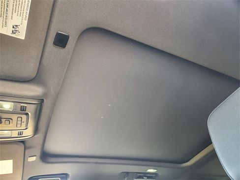 Used 2023 Chevrolet Tahoe Z71 image 25