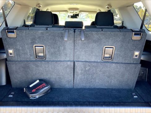 Used 2024 Toyota 4Runner SR5 image 33