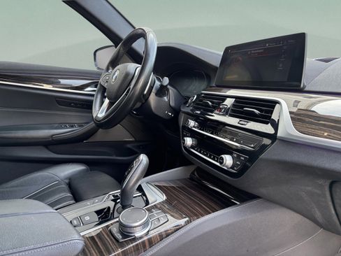 Used 2020 BMW 530i w/ Premium Package image 24