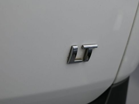 Used 2018 Chevrolet Traverse LT image 36