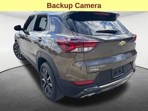 Used 2022 Chevrolet TrailBlazer ACTIV w/ Sun and Liftgate Package FWD image 10