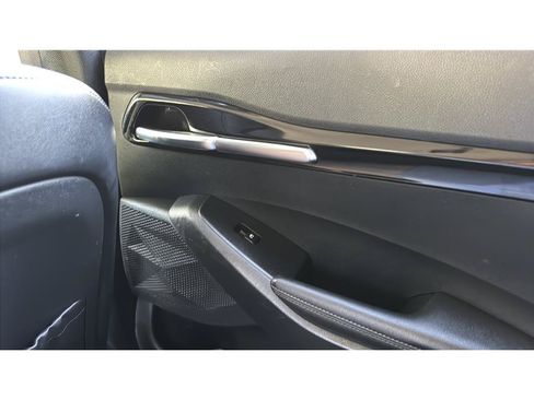 Used 2024 Kia Seltos EX FWD image 17