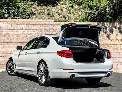 Used 2019 BMW 530i w/ Convenience Package image 19
