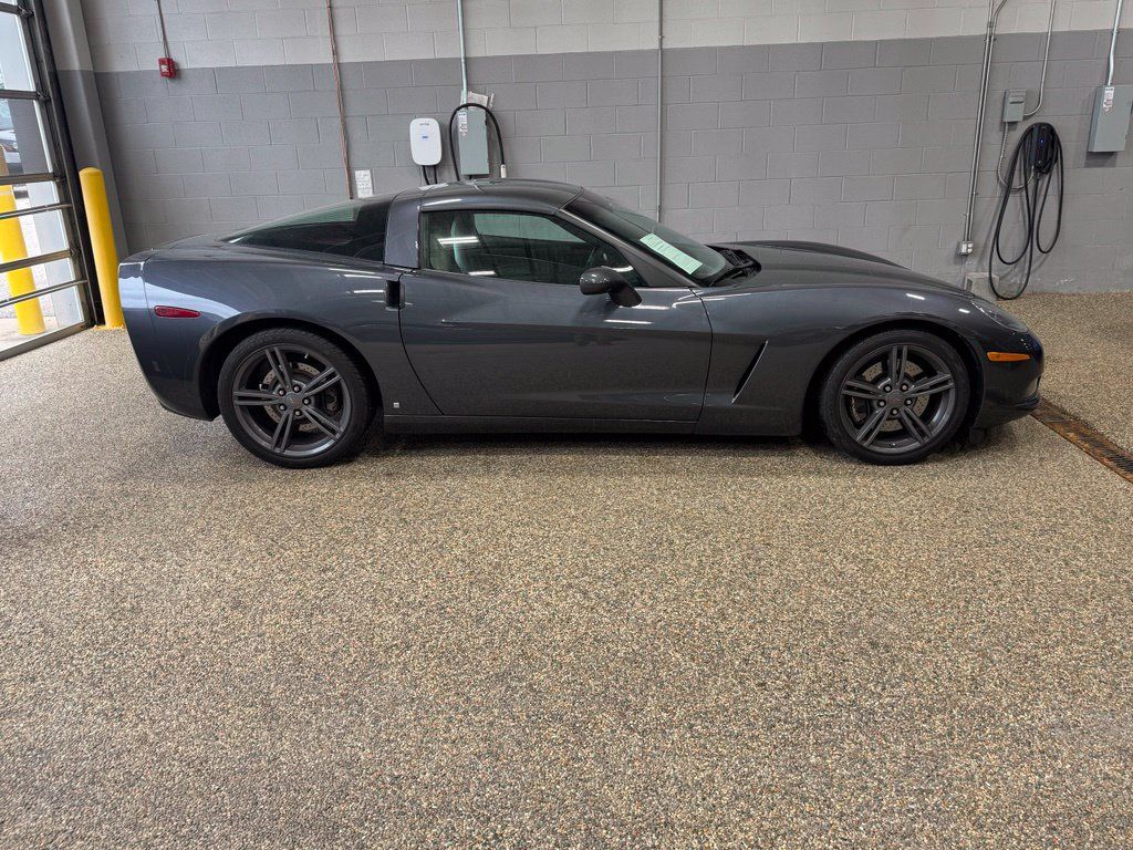Used 2009 Chevrolet Corvette Coupe w/ Preferred Equipment Group RWD image 6
