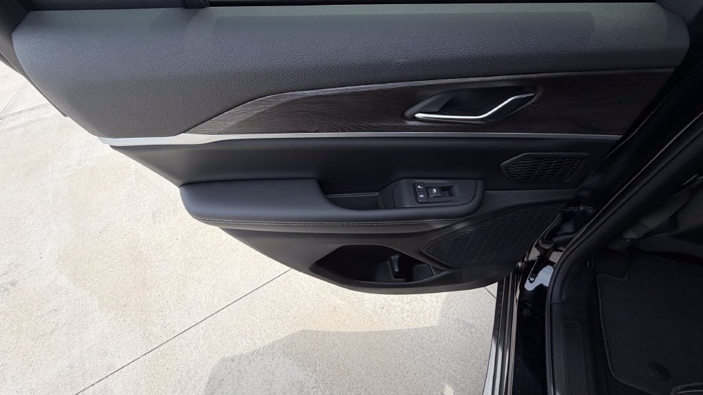 New 2026 Jeep Grand Cherokee Limited w/ Limited Altitude Package AWD/4WD image 19