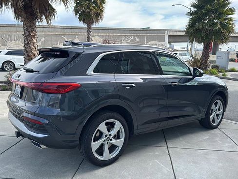 Used 2025 Audi Q5 Premium Plus w/ Premium Plus image 6