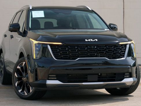 Used 2024 Kia Sorento SX image 2