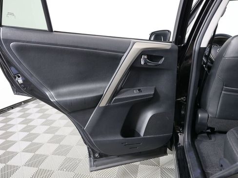Used 2015 Toyota RAV4 XLE AWD/4WD image 16