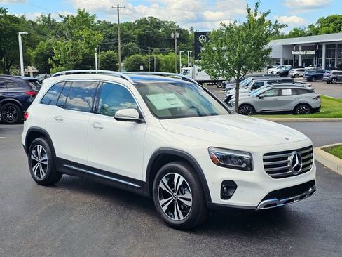New 2026 Mercedes-Benz GLB 250 4MATIC image 1