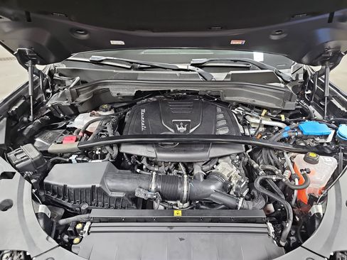 Used 2023 Maserati Grecale Modena image 32