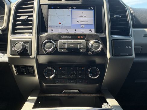 Used 2019 Ford F250 Lariat w/ Lariat Ultimate Package AWD/4WD image 28