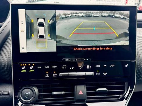 Used 2024 Subaru Solterra Limited image 27