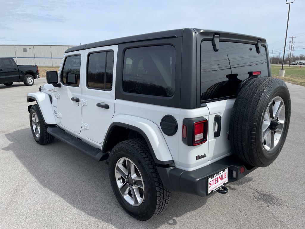 Used 2022 Jeep Wrangler Unlimited Sahara AWD/4WD image 5