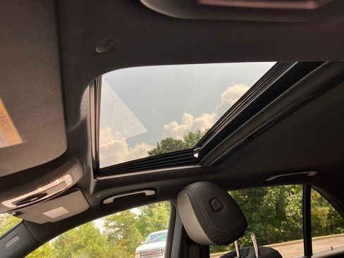 Used 2025 Mercedes-Benz GLE 350 4MATIC image 14