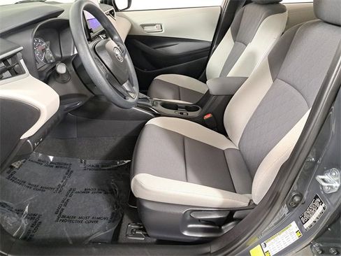 Used 2025 Toyota Corolla LE w/ Convenience Package image 19