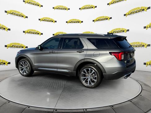 Used 2025 Ford Explorer Platinum w/ Ultimate Package image 3