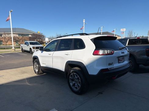 Used 2022 Jeep Cherokee Trailhawk w/ Premium Leather Package image 13