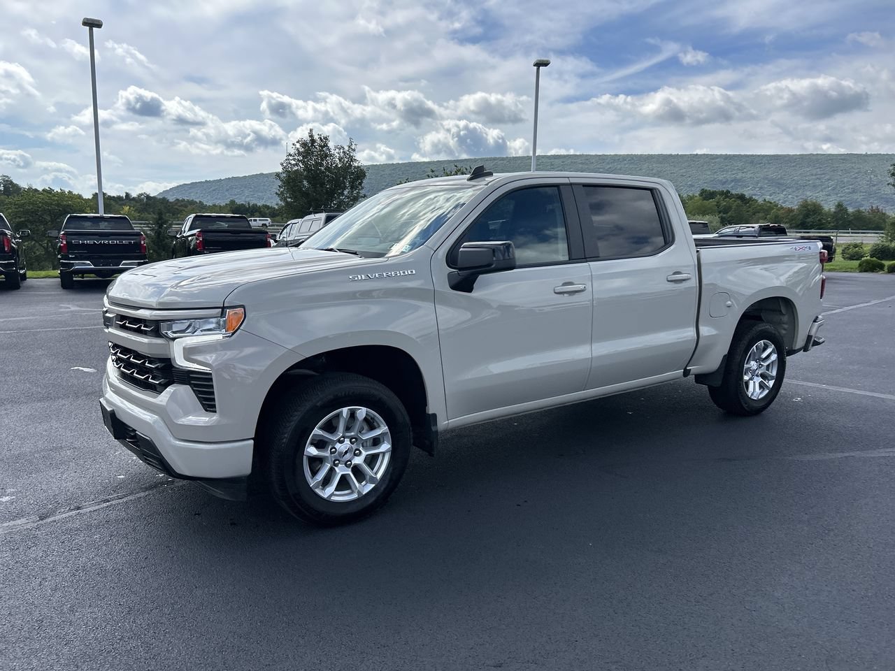 Used 2026 Chevrolet Silverado 1500 RST AWD/4WD image 3