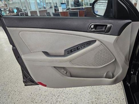 Used 2015 Kia Optima LX FWD image 23