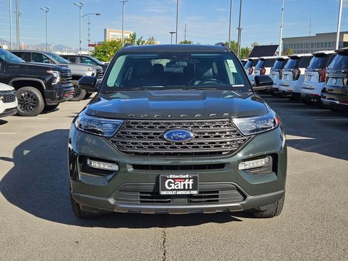 Used 2022 Ford Explorer XLT w/ Equipment Group 202A AWD/4WD image 9