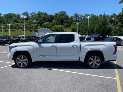 Used 2024 Toyota Tundra Capstone AWD/4WD image 2