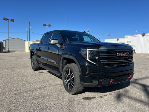 Used 2022 GMC Sierra 1500 AT4 w/ AT4 Premium Package AWD/4WD image 8