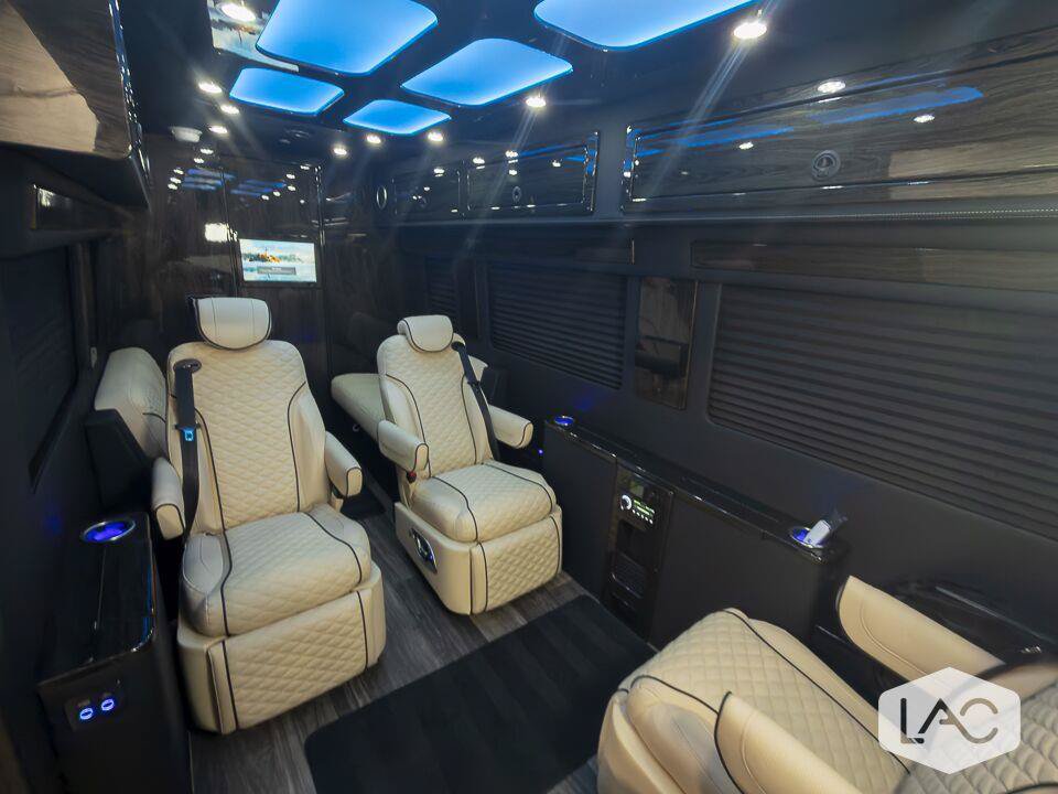 Used 2026 Mercedes-Benz Sprinter 3500 image 6