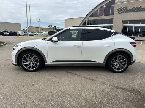 Used 2023 Genesis GV60 Advanced AWD/4WD image 7