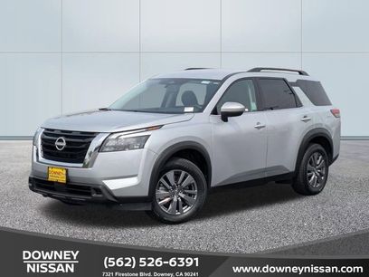 Certified 2025 Nissan Pathfinder SV