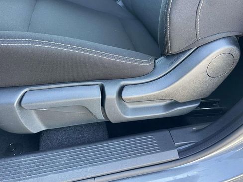 Used 2025 Nissan Rogue S image 14