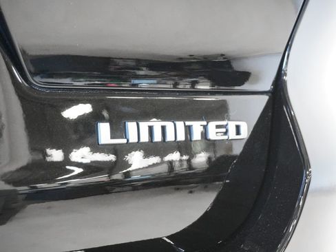 Used 2025 Jeep Grand Cherokee L Limited image 29