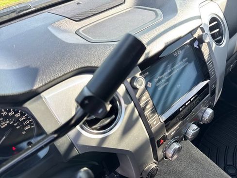 Used 2021 Toyota Tundra SR5 AWD/4WD image 23