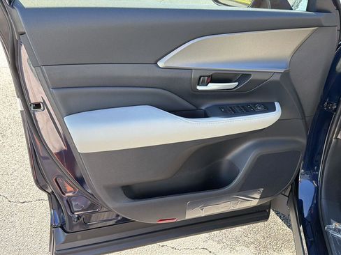 New 2026 Toyota Grand Highlander XLE FWD image 17