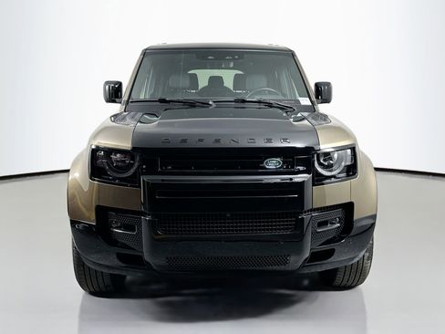 Used 2025 Land Rover Defender 130 X image 2