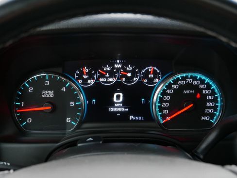 Used 2019 Chevrolet Suburban Premier image 21