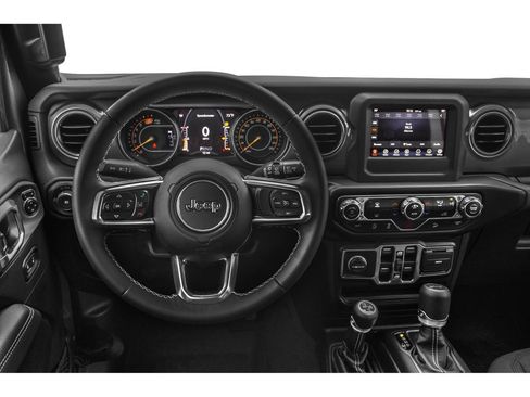 Used 2018 Jeep Wrangler Unlimited Sahara w/ Dual Top Group AWD/4WD image 4