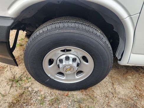 New 2025 Chevrolet Express 2500 w/ Driver Convenience Package image 5