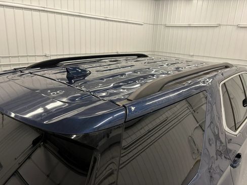 Used 2022 Chevrolet Traverse LT FWD image 26