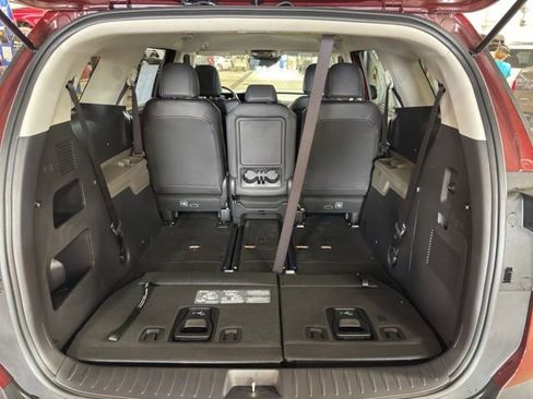 New 2026 Kia Carnival LXS FWD image 15