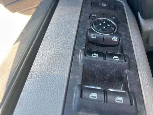 Used 2018 Ford F250 XLT w/ XLT Premium Package image 26